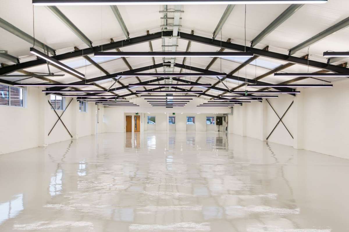 Retail/Shop in New Milton - photo 2