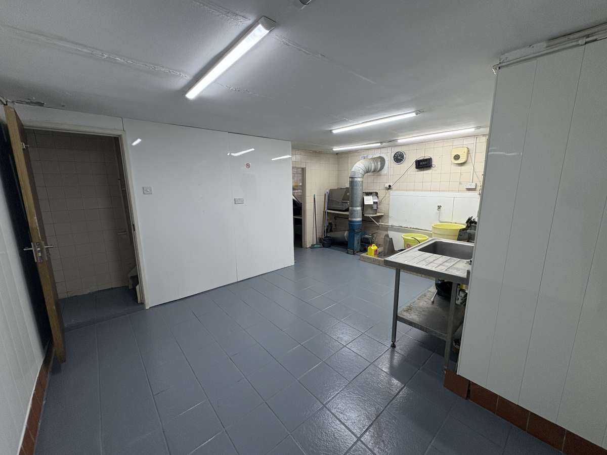 Retail/Shop in Sholing - photo 2