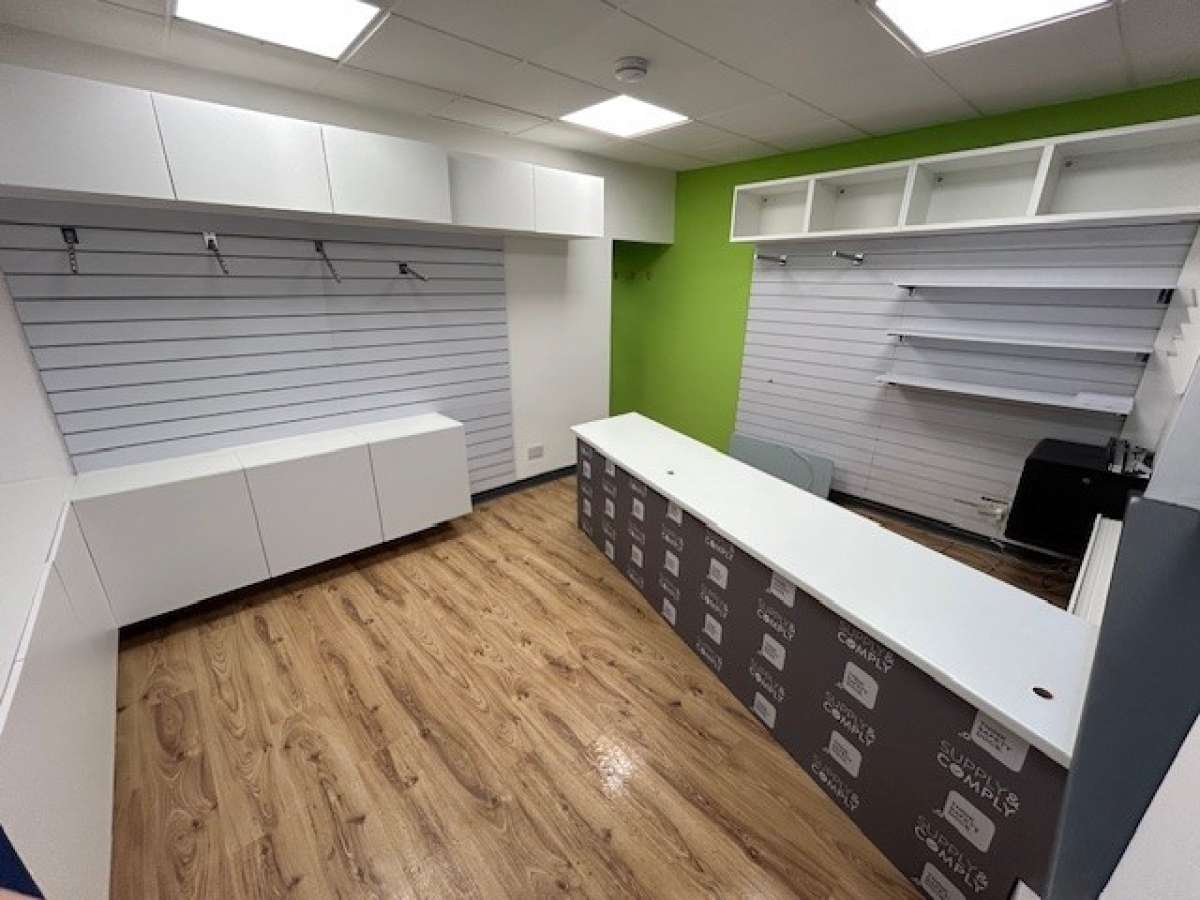 Retail/Shop in Swinton - photo 4