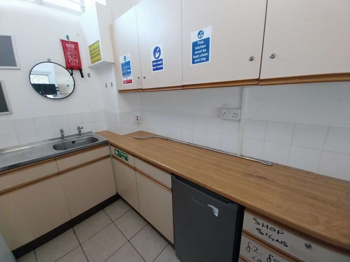 Retail/Shop in Grantham - photo 3