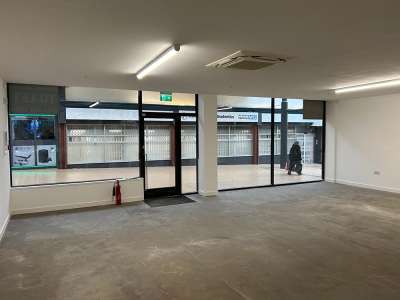 Retail/Shop in Leeds - photo 3