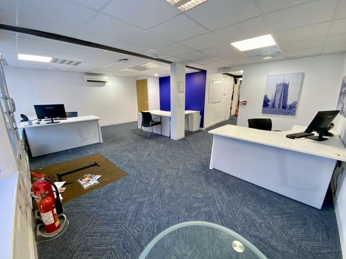 Retail/Shop in Evesham - photo 3