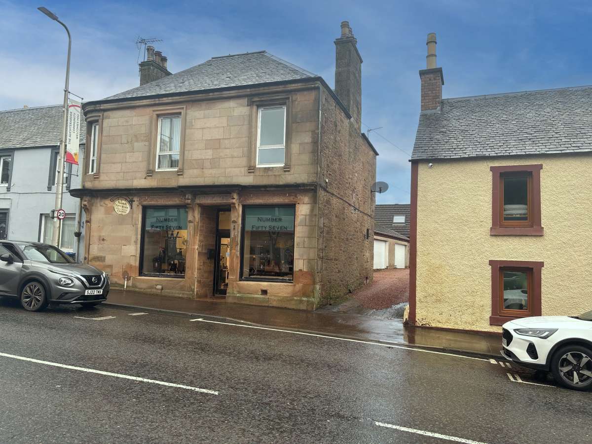 Retail in Auchterarder