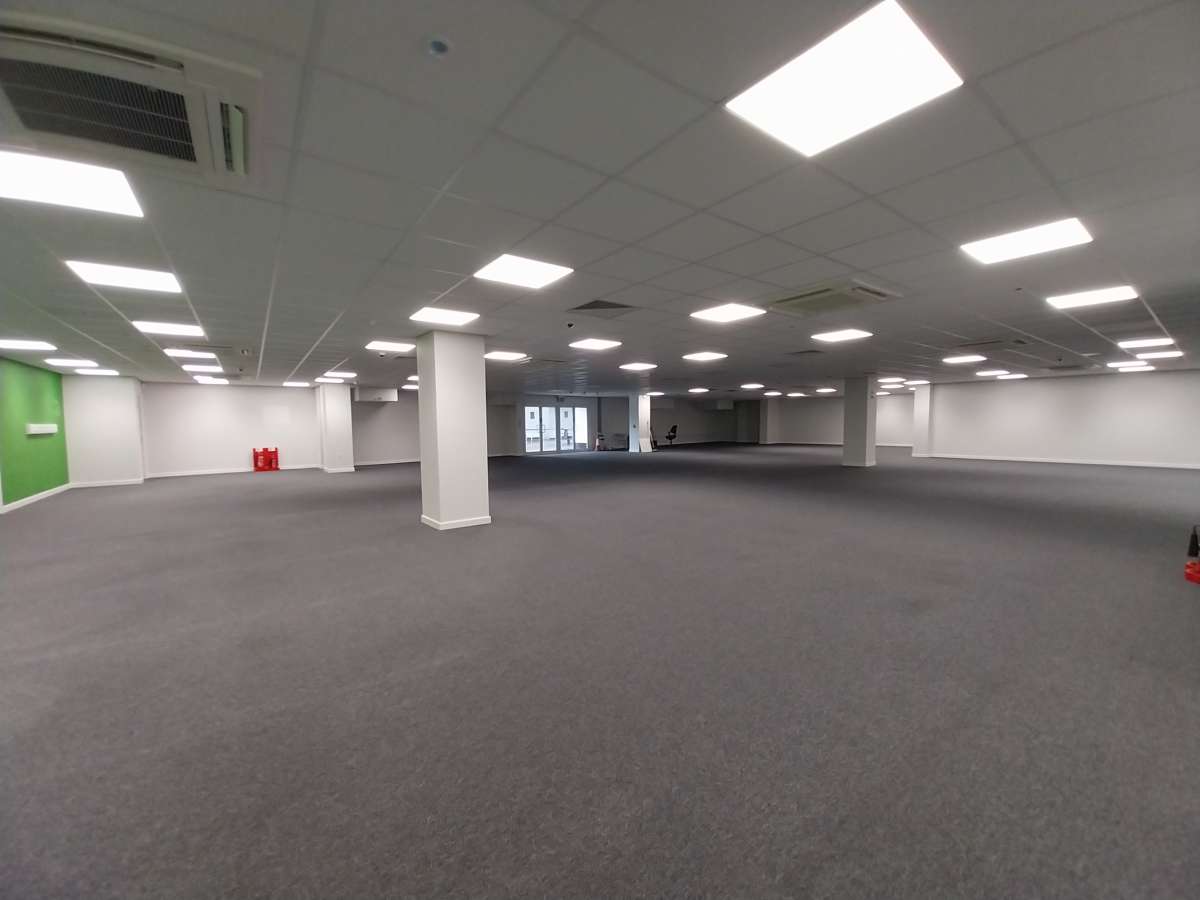 Retail/Shop in Keighley - photo 3