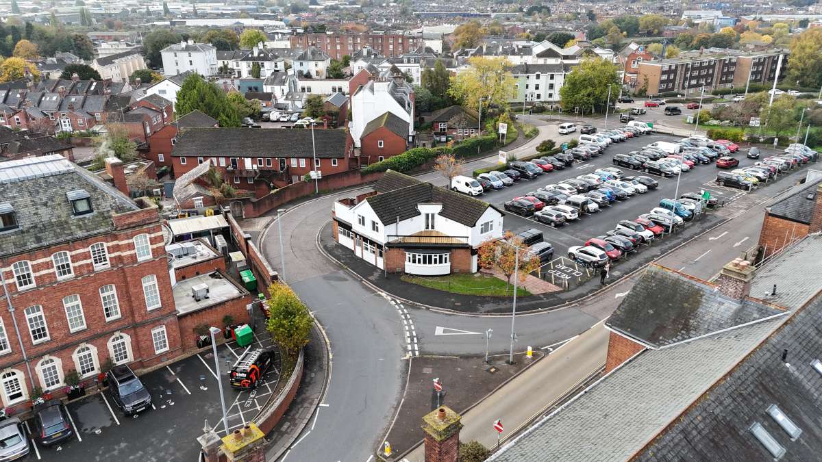 Retail/Shop in Exeter - photo 2