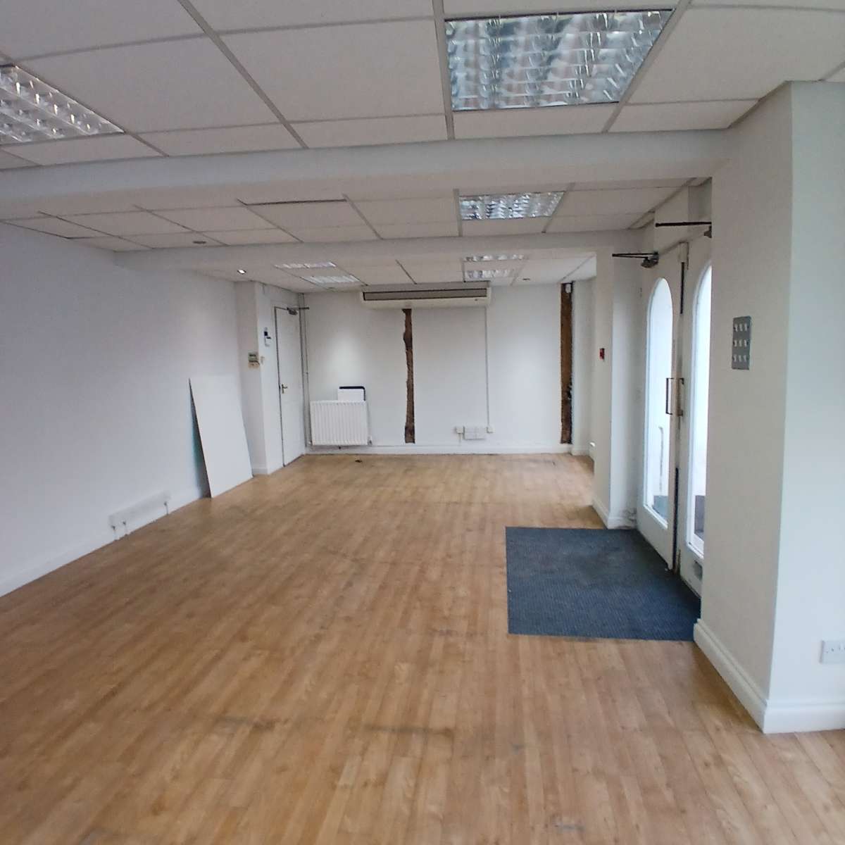 Retail/Shop in Bicester - photo 4