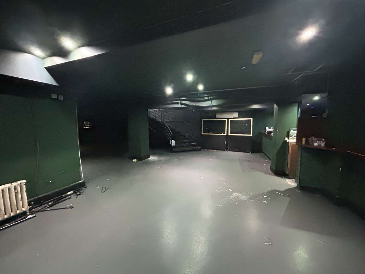 Retail/Shop in Manchester - photo 4