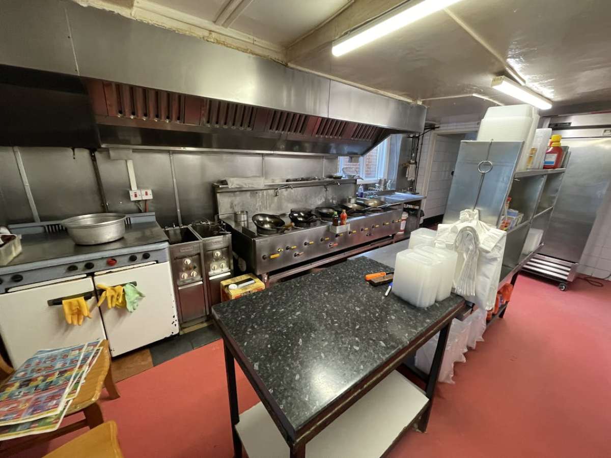 Retail/Shop in Wareham - photo 3