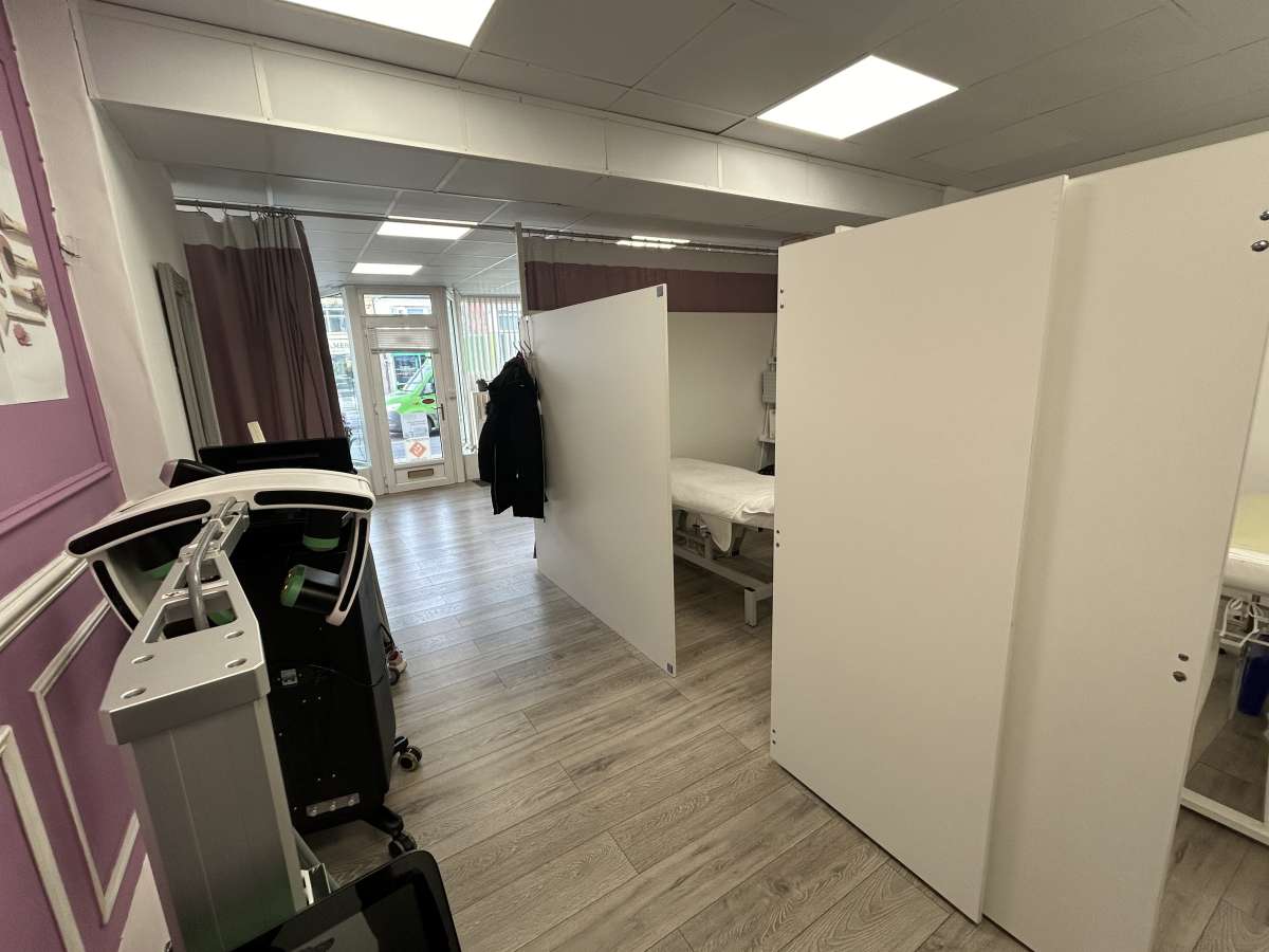 Retail/Shop in Sale - photo 3