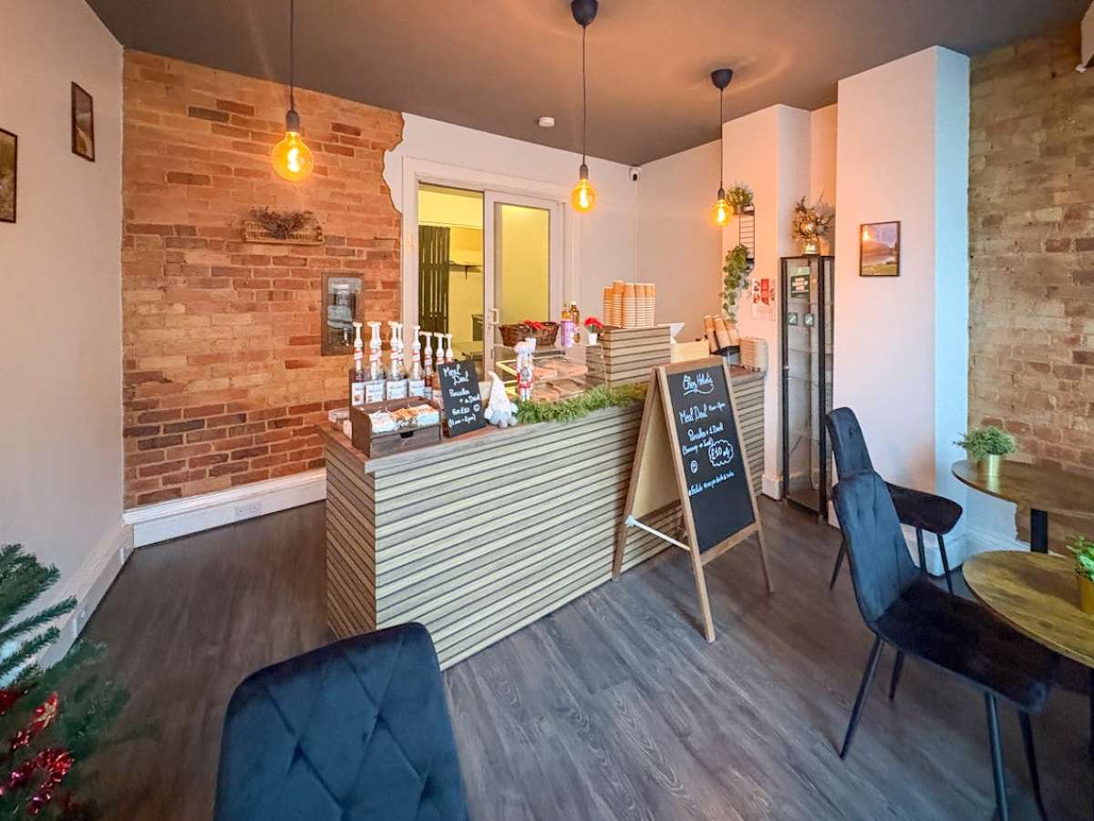 Retail/Shop in Bournemouth - photo 2