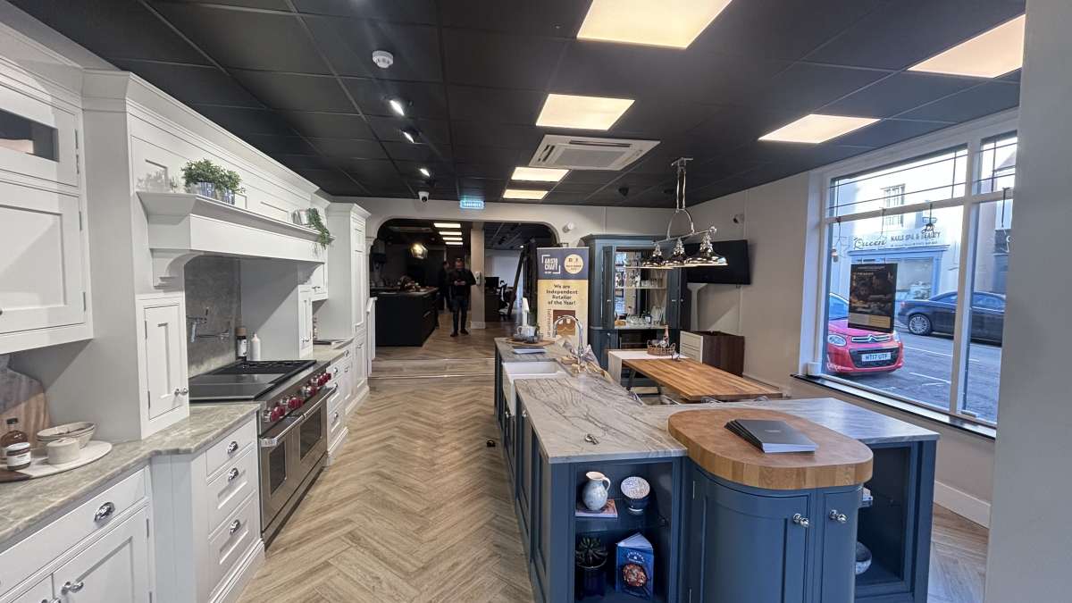 Retail/Shop in Leamington Spa - photo 3