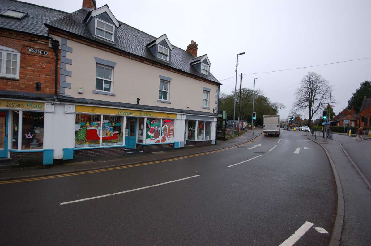 Retail/Shop in George Street - photo 2