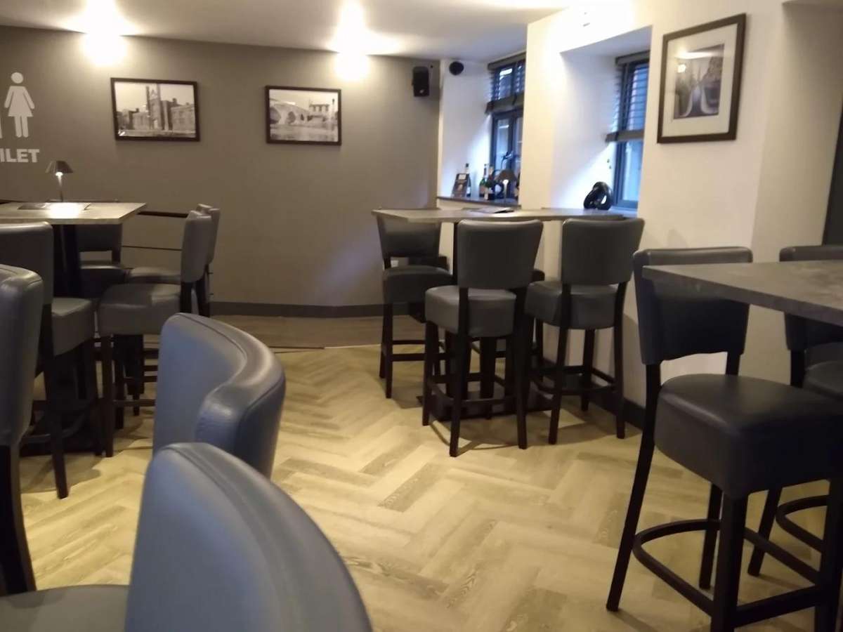 Retail/Shop in Wakefield - photo 3