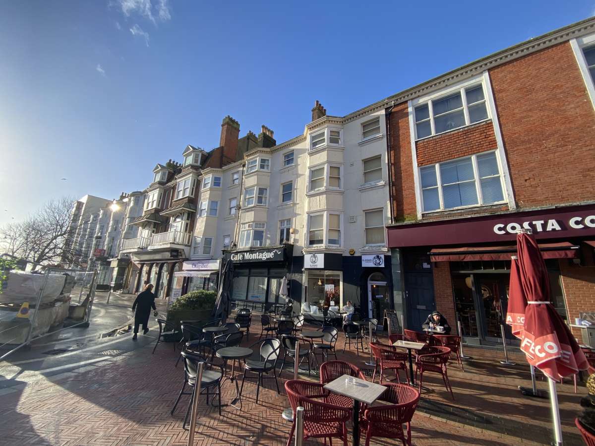 Retail/Shop in Worthing - photo 2