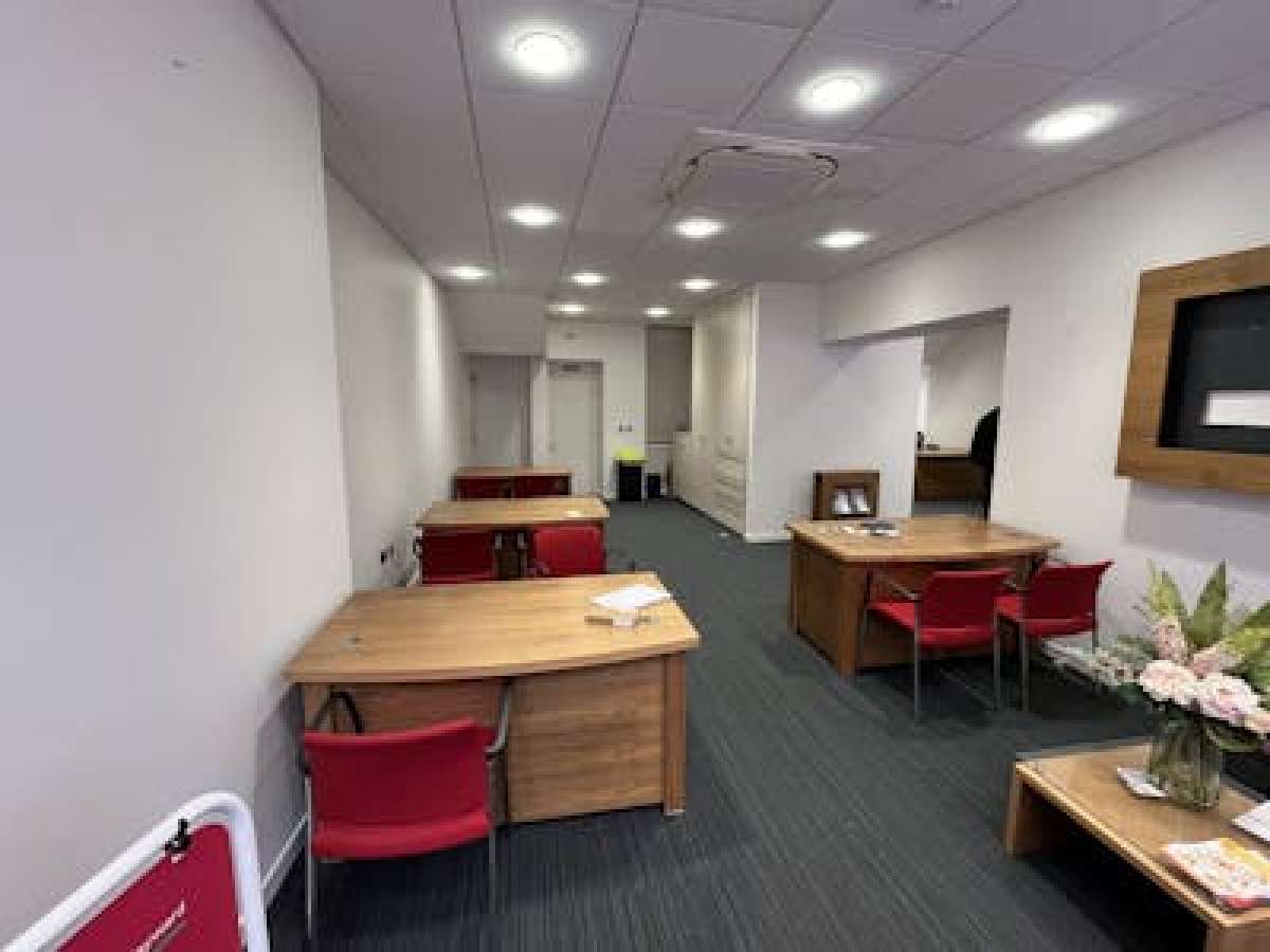 Retail/Shop in Camberwell - photo 3