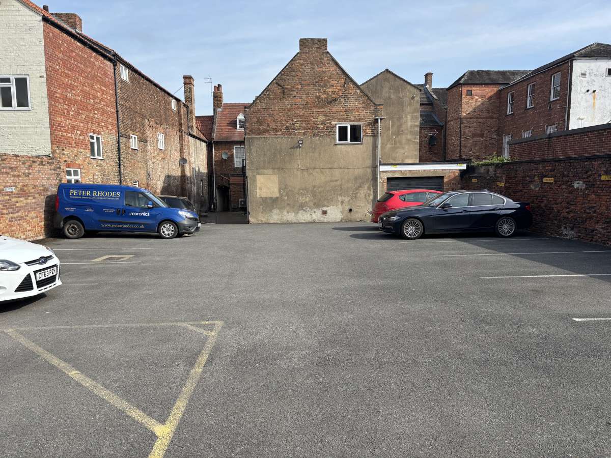 Retail/Shop in Louth - photo 2