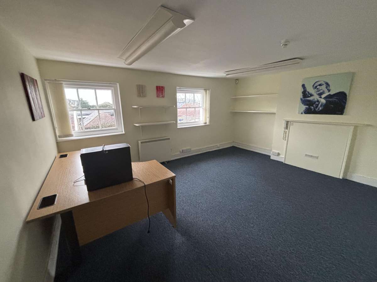 Retail/Shop in Taunton - photo 4