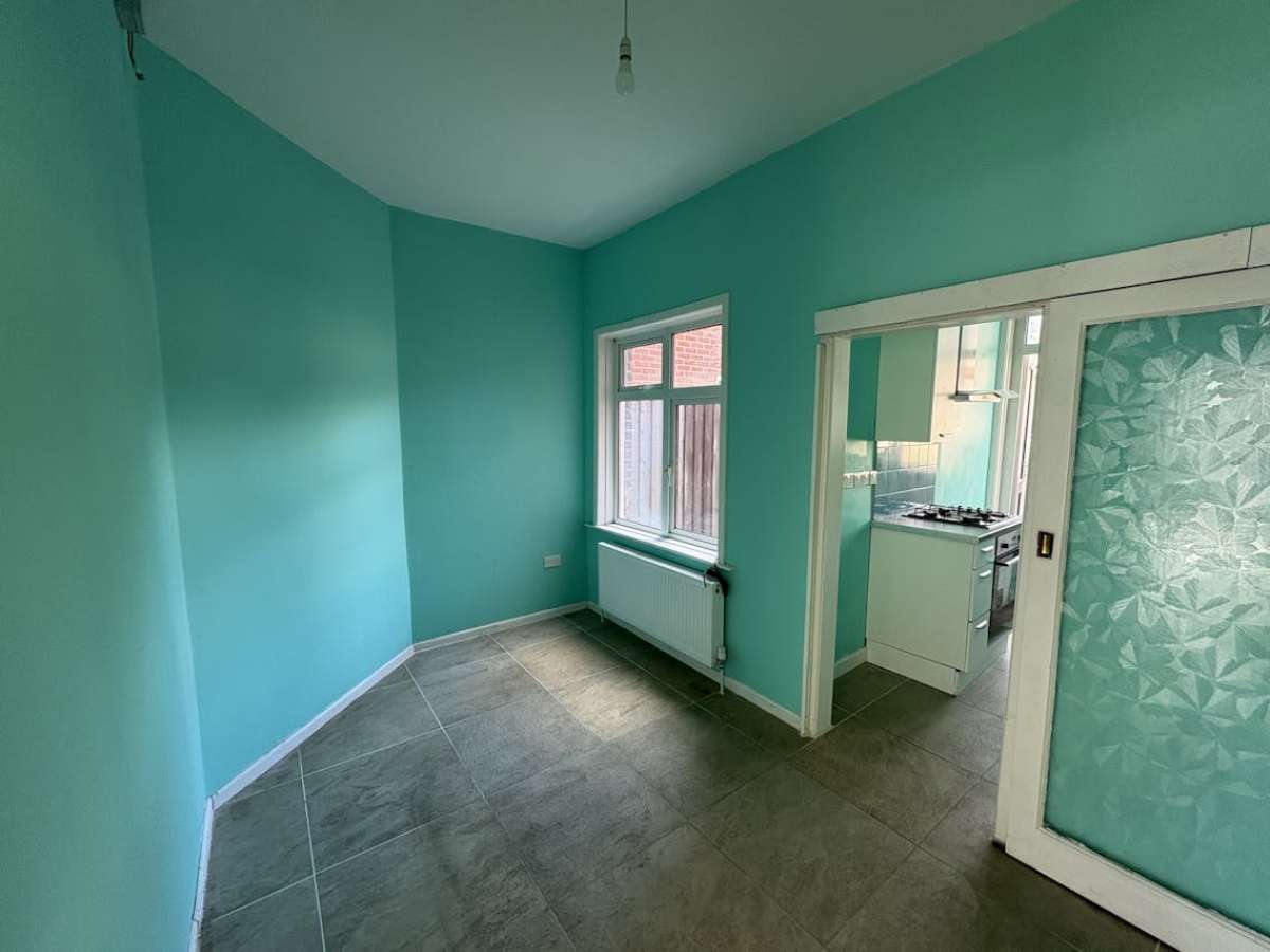 Retail/Shop in Southampton - photo 4