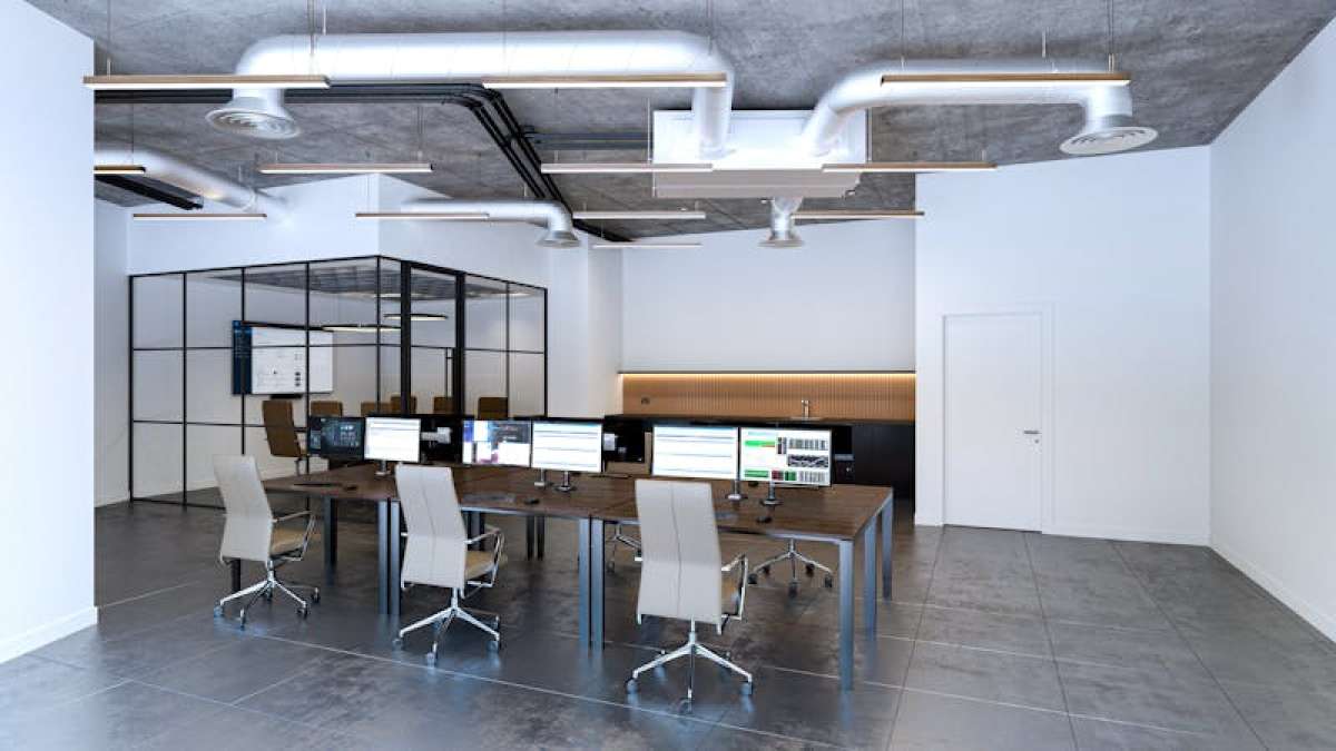 Retail/Shop in London - photo 4