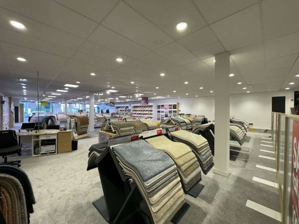 Retail/Shop in Bromley - photo 3