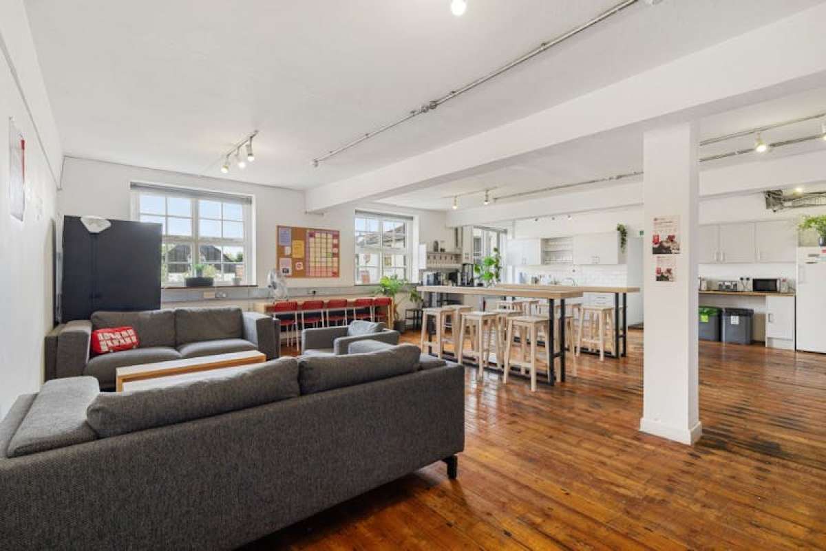 Office in London - photo 4