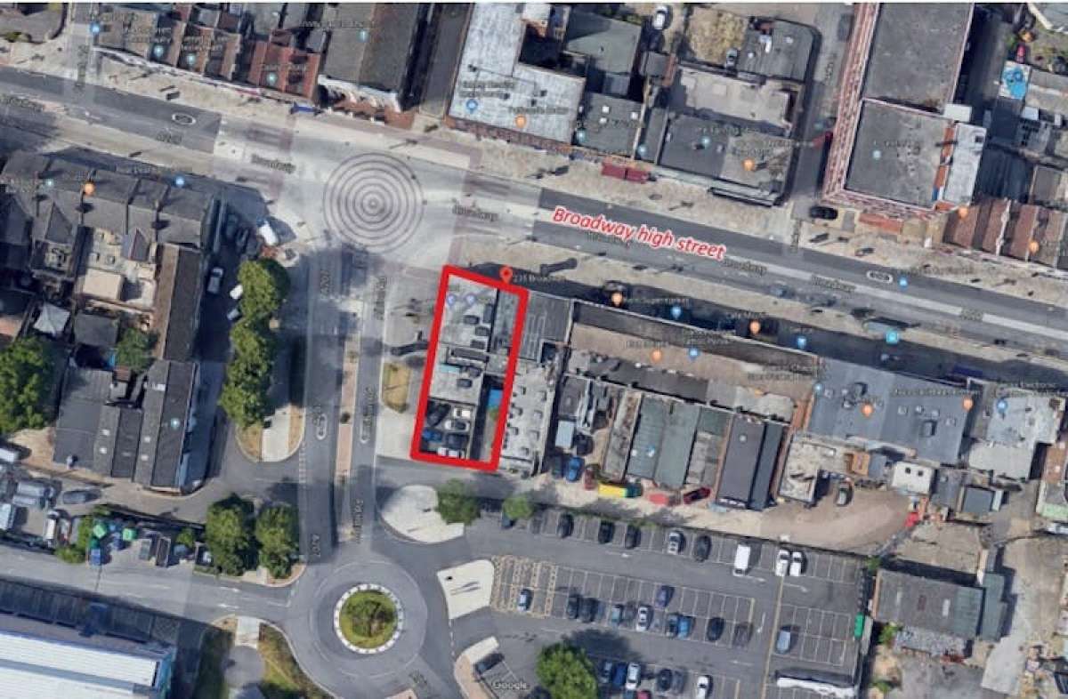 Retail/Shop in Bexleyheath - photo 3