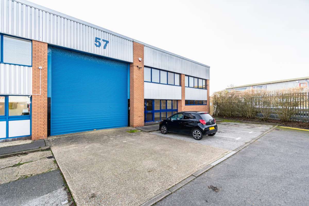 Retail/Shop in Poole - photo 2