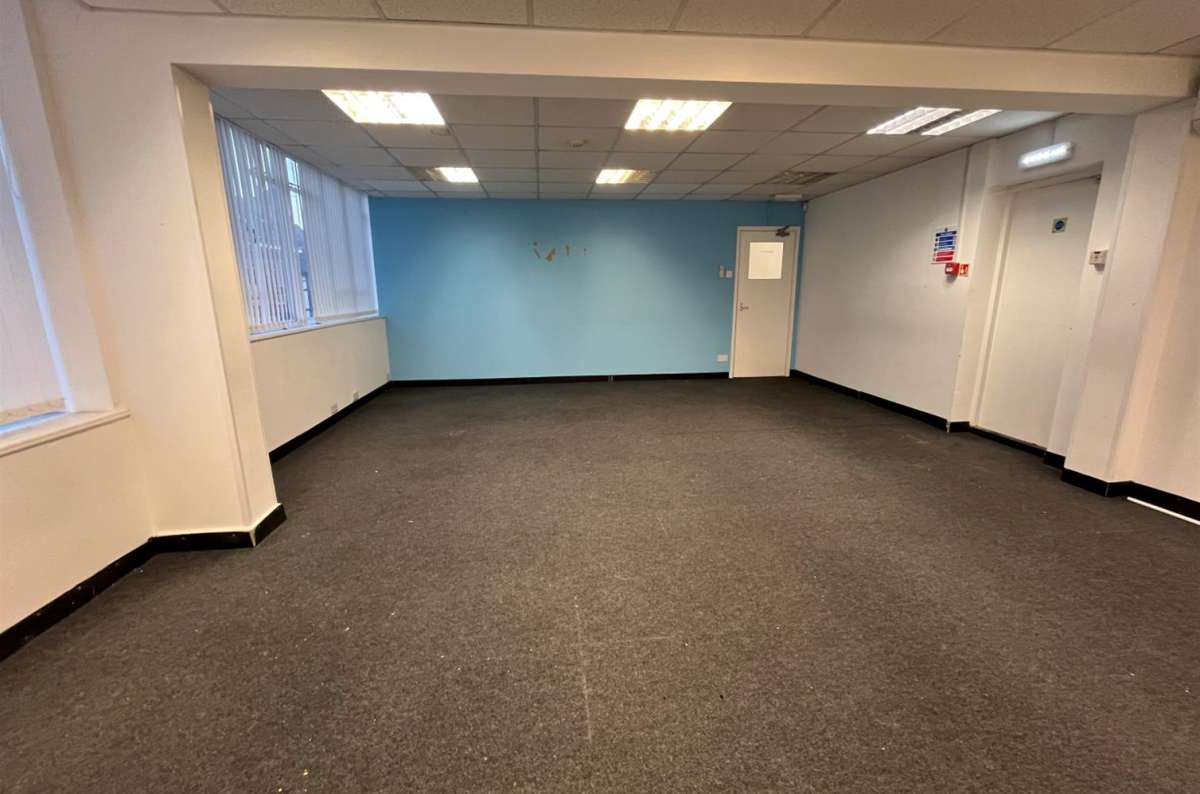 Retail/Shop in Ipswich - photo 2