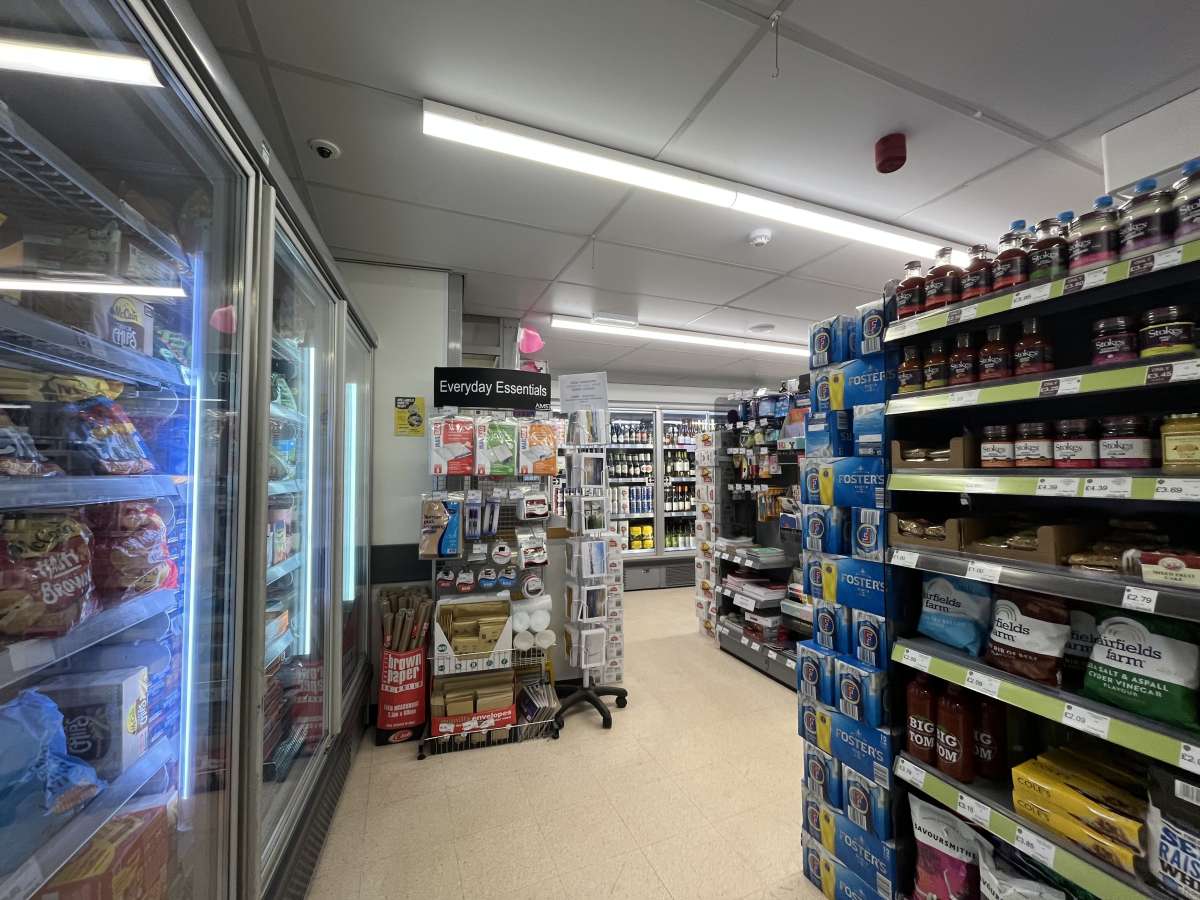 Retail/Shop in Ipswich - photo 2