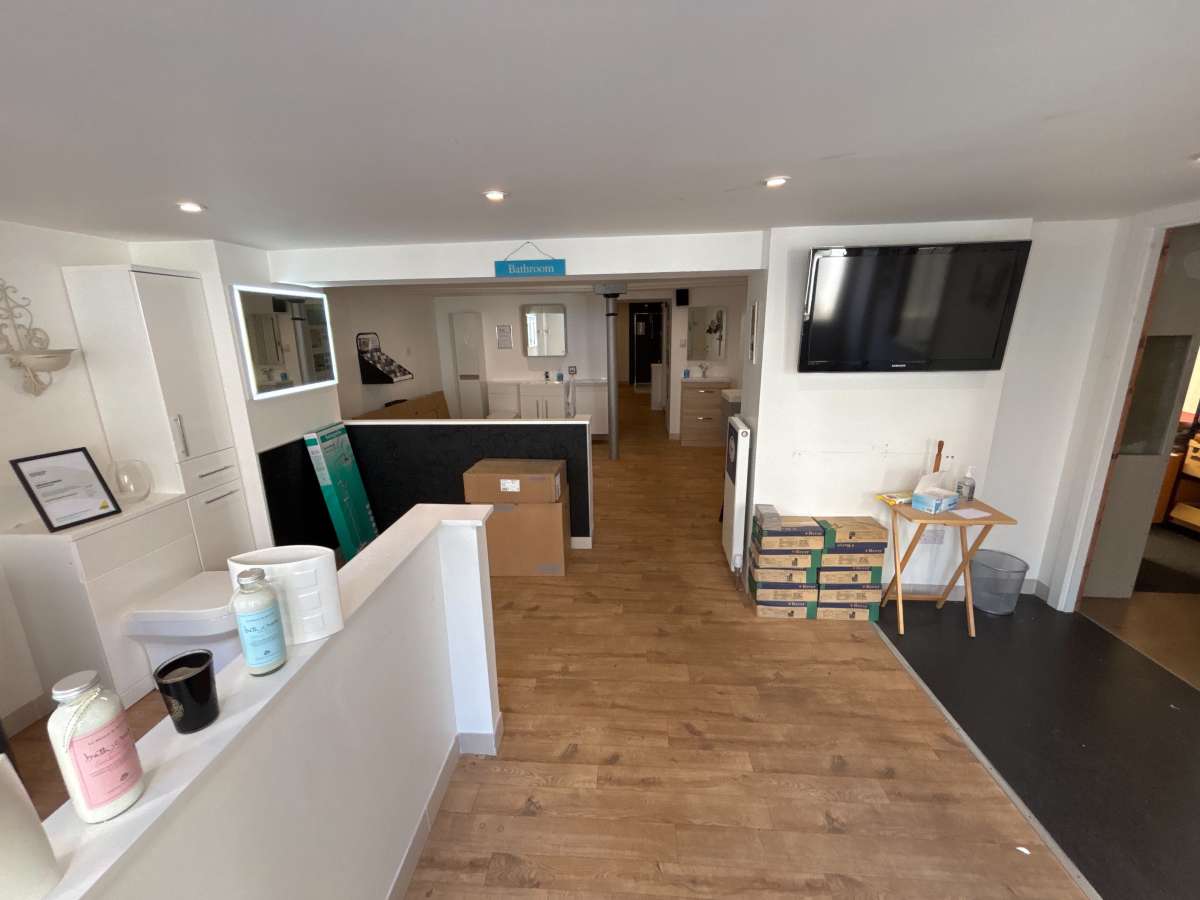 Retail/Shop in Perth - photo 3