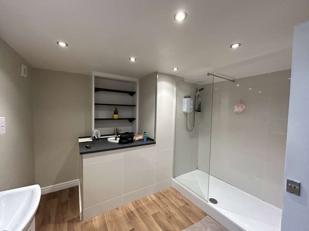 Retail/Shop in Ashbourne - photo 4