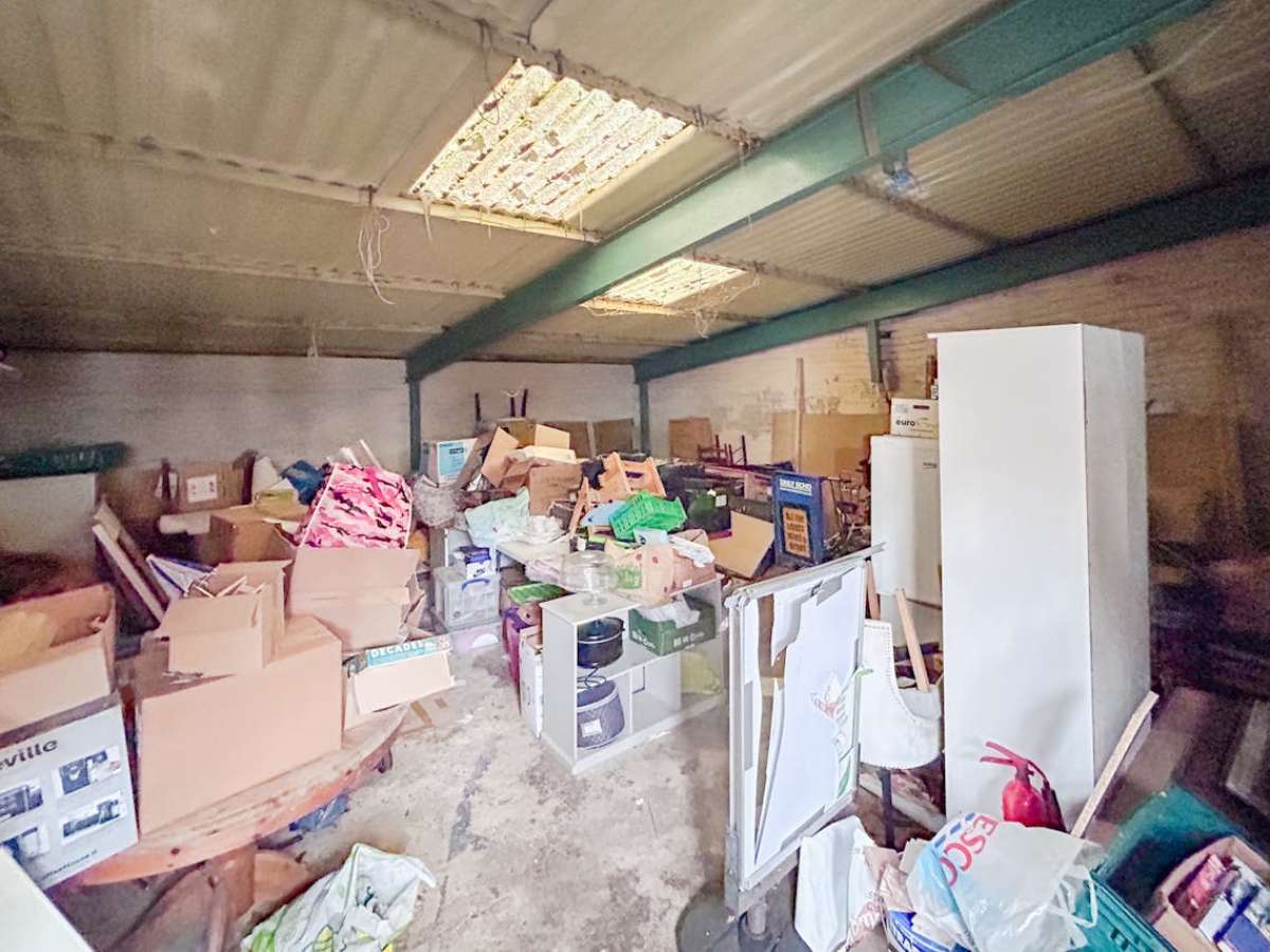 Retail/Shop in Poole - photo 4