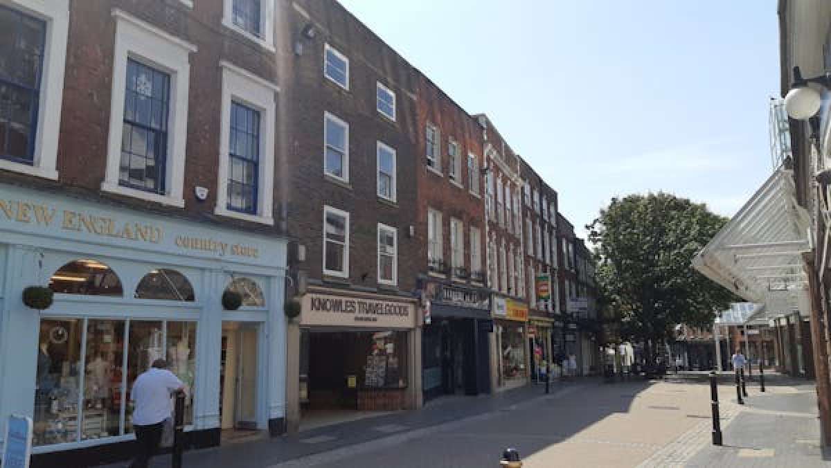 Retail/Shop in Worcester - photo 2