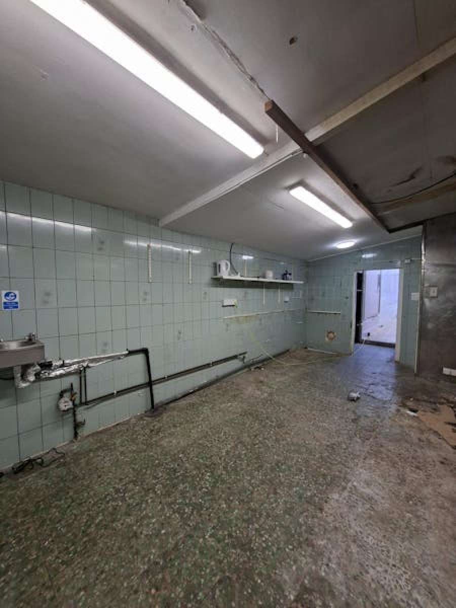 Retail/Shop in Doncaster - photo 4