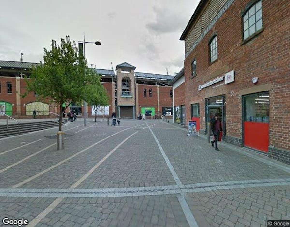 Retail/Shop in Worcester - photo 3