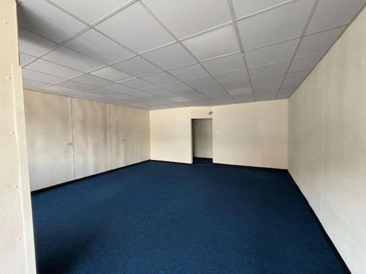 Retail/Shop in Wirral - photo 4