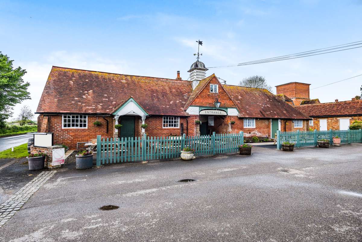 Retail in Walhampton