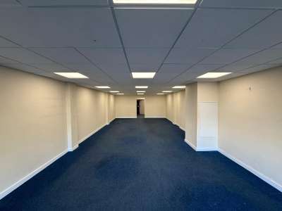 Retail/Shop in Durham - photo 2