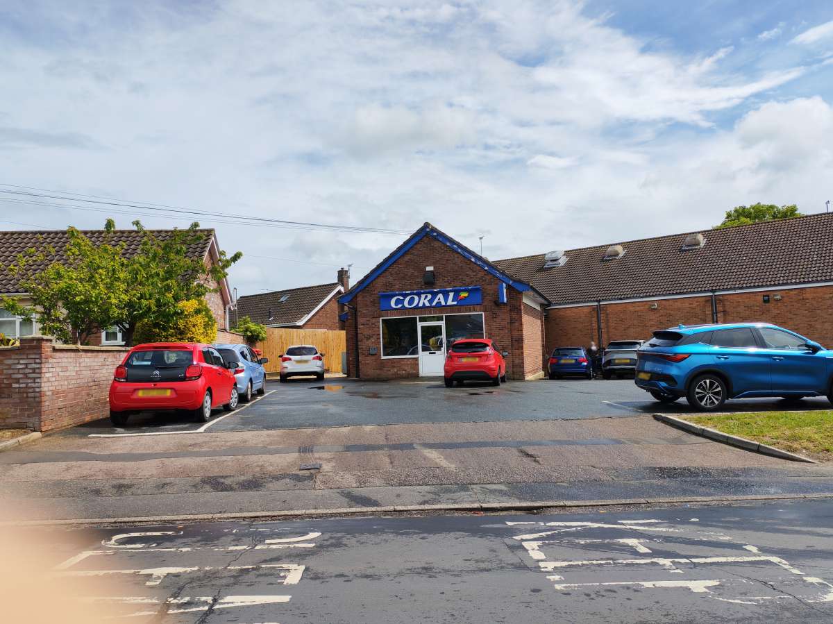 Retail/Shop in Bradwell - photo 2