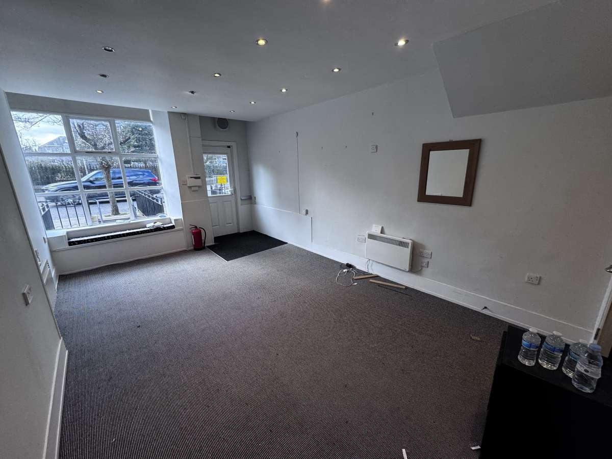 Retail/Shop in Aberdeen - photo 2