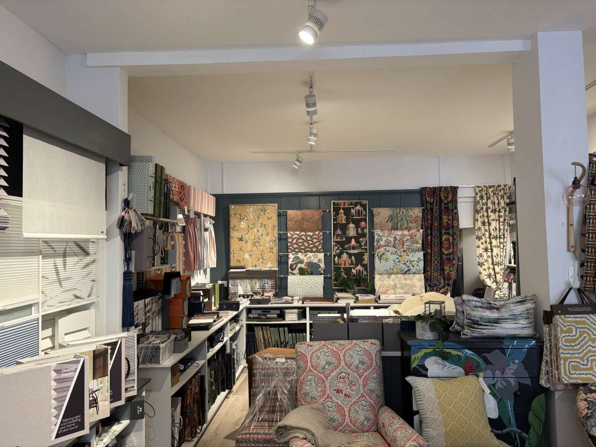 Retail/Shop in Glastonbury - photo 4