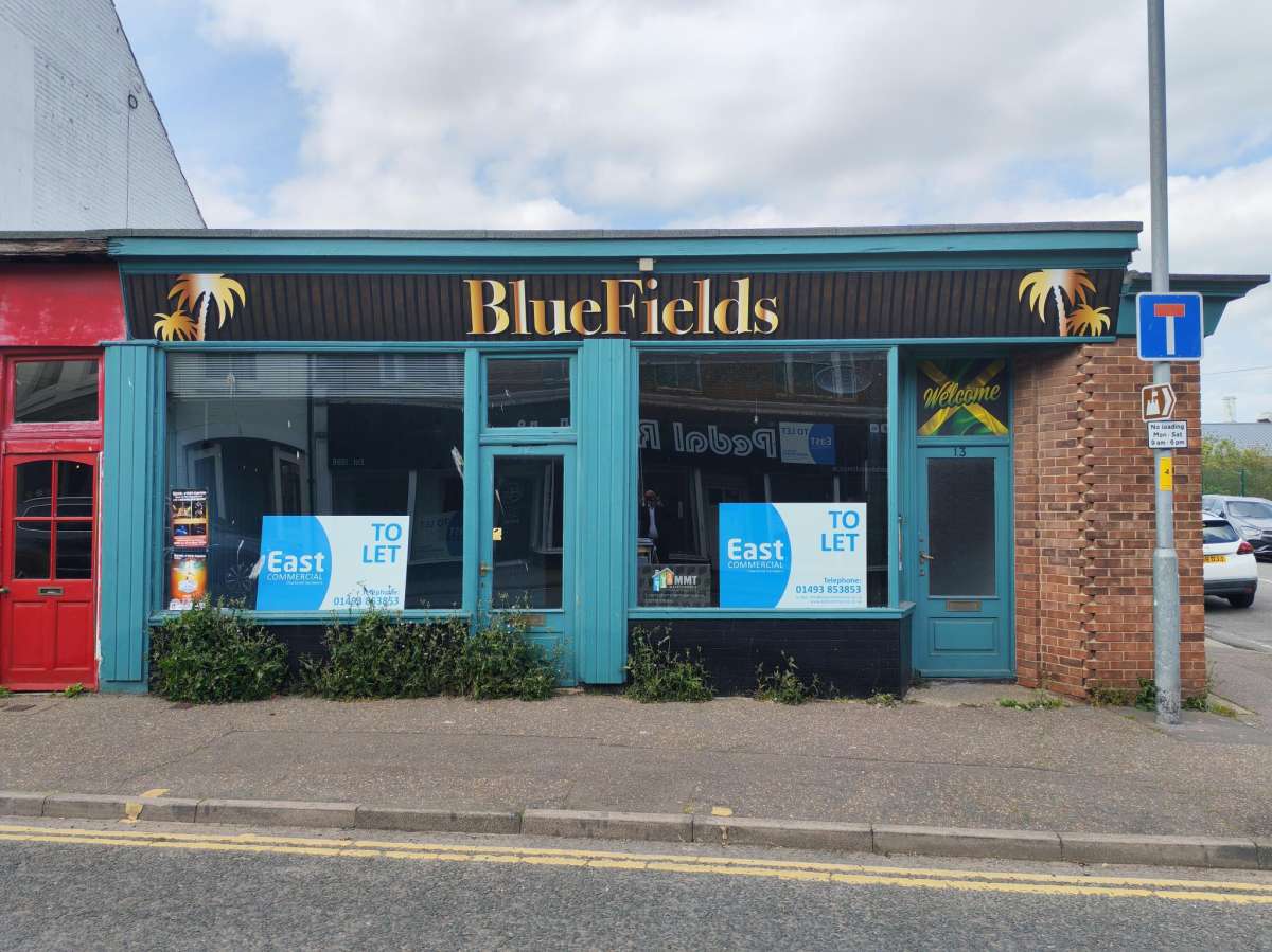 Retail/Shop in Great Yarmouth - photo 2