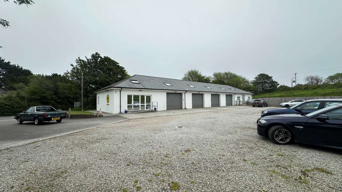 Retail/Shop in Truro - photo 2