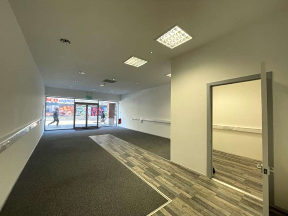 Retail/Shop in Bristol - photo 3