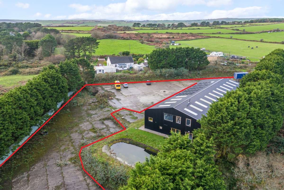 Storage in Redruth - photo 3