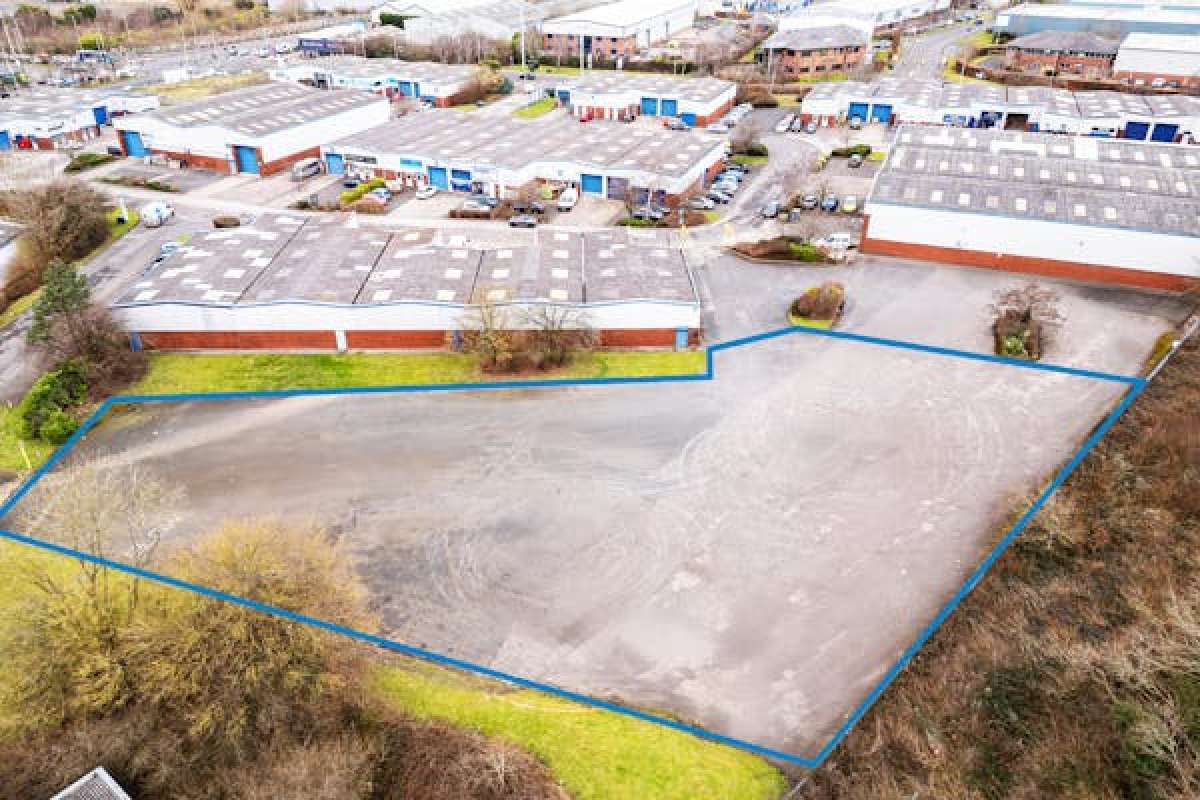 Storage in Brierley Hill - photo 3